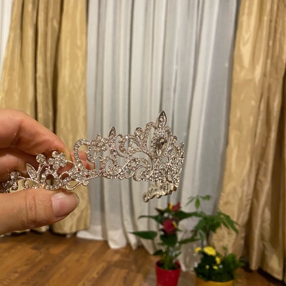 Weding Crown - Picture 4 of 4
